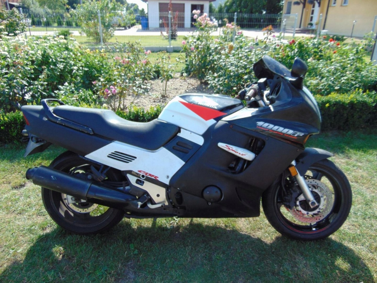 Honda cbr1000f максимальная скорость